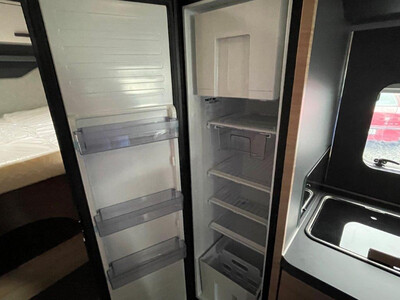 KNAUS L!VE WAVE 700 MEG PLATINUM SELECTION