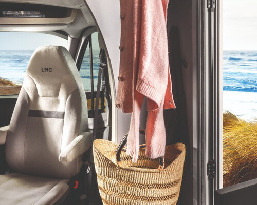LMC TOURER LIFT FORD